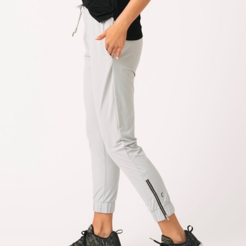 Womens small ZYIA Everywhere joggers